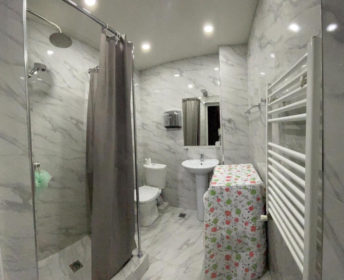 Midcity Hostel Jereván Kültér fotó